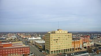 Weather camera view of First National Bank-Hutchinson.