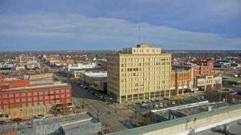 Weather camera view of First National Bank-Hutchinson.