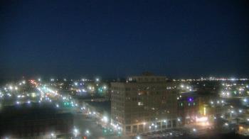 Weather camera view of First National Bank-Hutchinson.