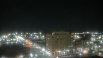 Weather camera view of First National Bank-Hutchinson.