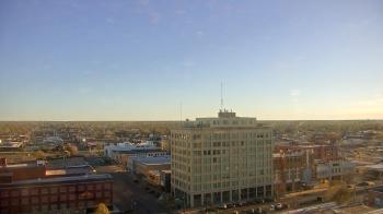 Weather camera view of First National Bank-Hutchinson.