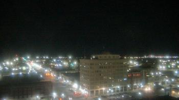 Weather camera view of First National Bank-Hutchinson.