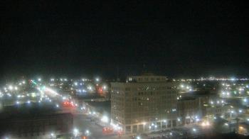 Weather camera view of First National Bank-Hutchinson.