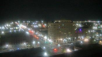 Weather camera view of First National Bank-Hutchinson.