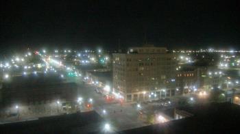 Weather camera view of First National Bank-Hutchinson.