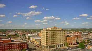 Weather camera view of First National Bank-Hutchinson.