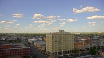 Weather camera view of First National Bank-Hutchinson.