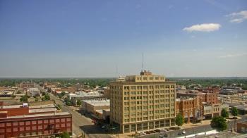 Weather camera view of First National Bank-Hutchinson.
