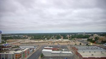 Weather camera view of First National Bank-Hutchinson.