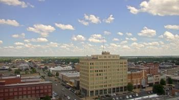 Weather camera view of First National Bank-Hutchinson.