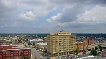 Weather camera view of First National Bank-Hutchinson.