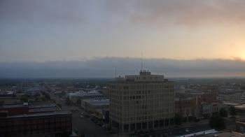 Weather camera view of First National Bank-Hutchinson.