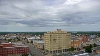 Weather camera view of First National Bank-Hutchinson.