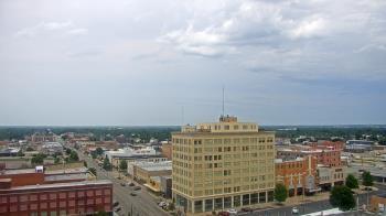 Weather camera view of First National Bank-Hutchinson.