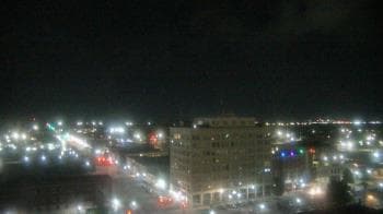 Weather camera view of First National Bank-Hutchinson.