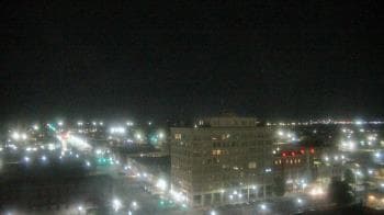 Weather camera view of First National Bank-Hutchinson.