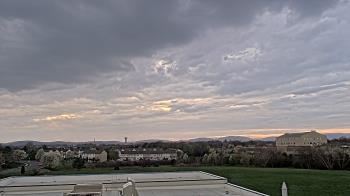 Weather camera view of Crestwood MS.