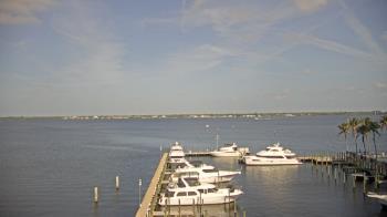Weather camera view of Pinchers Marina at Edison Ford.