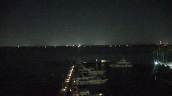 Weather camera view of Pinchers Marina at Edison Ford.