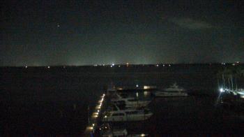 Weather camera view of Pinchers Marina at Edison Ford.