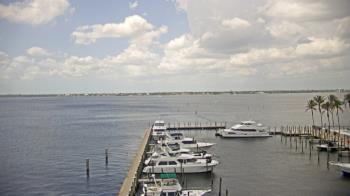 Weather camera view of Pinchers Marina at Edison Ford.