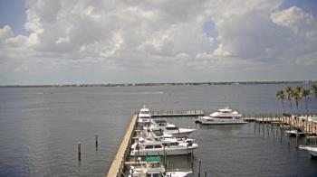 Weather camera view of Pinchers Marina at Edison Ford.