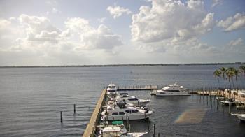 Weather camera view of Pinchers Marina at Edison Ford.