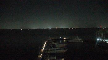 Weather camera view of Pinchers Marina at Edison Ford.