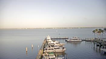 Weather camera view of Pinchers Marina at Edison Ford.