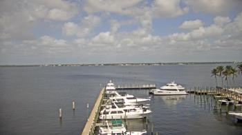 Weather camera view of Pinchers Marina at Edison Ford.