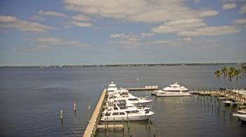 Weather camera view of Pinchers Marina at Edison Ford.
