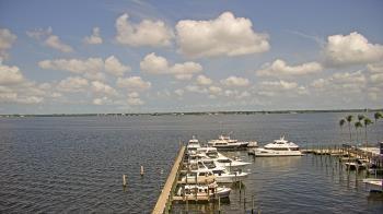 Weather camera view of Pinchers Marina at Edison Ford.