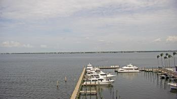 Weather camera view of Pinchers Marina at Edison Ford.