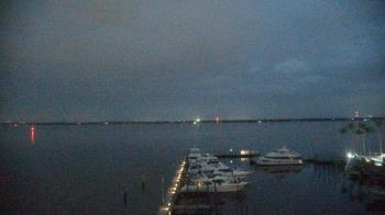 Weather camera view of Pinchers Marina at Edison Ford.