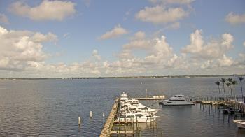 Weather camera view of Pinchers Marina at Edison Ford.