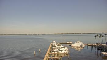Weather camera view of Pinchers Marina at Edison Ford.