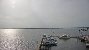 Weather camera view of Pinchers Marina at Edison Ford.