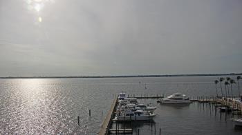 Weather camera view of Pinchers Marina at Edison Ford.