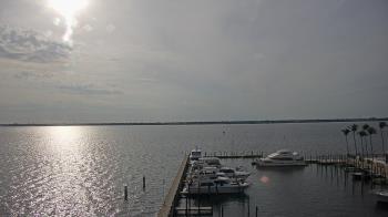 Weather camera view of Pinchers Marina at Edison Ford.