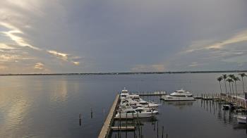 Weather camera view of Pinchers Marina at Edison Ford.