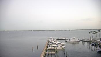 Weather camera view of Pinchers Marina at Edison Ford.