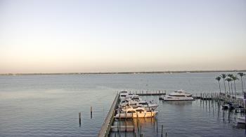 Weather camera view of Pinchers Marina at Edison Ford.