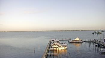 Weather camera view of Pinchers Marina at Edison Ford.