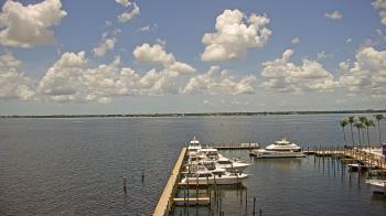 Weather camera view of Pinchers Marina at Edison Ford.