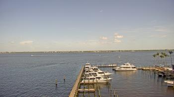 Weather camera view of Pinchers Marina at Edison Ford.