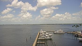 Weather camera view of Pinchers Marina at Edison Ford.