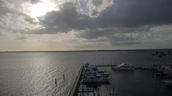 Weather camera view of Pinchers Marina at Edison Ford.