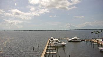 Weather camera view of Pinchers Marina at Edison Ford.