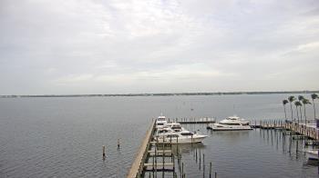 Weather camera view of Pinchers Marina at Edison Ford.