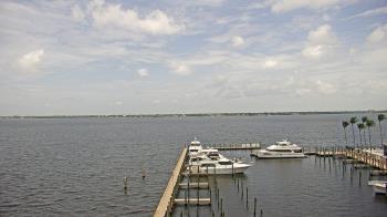 Weather camera view of Pinchers Marina at Edison Ford.